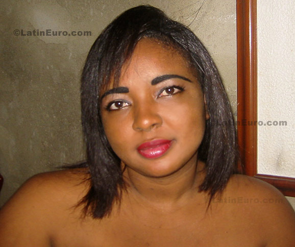 Date this sultry Colombia girl Darling from  C8605