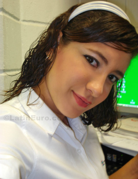 Date this young Colombia girl Lilia from Cartagena C8627