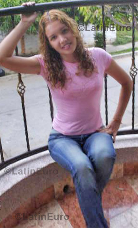 Date this good-looking Colombia girl Lisseth- from Valledupar C8648