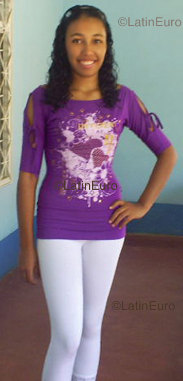 Date this funny Colombia girl Sonia- from  C8946