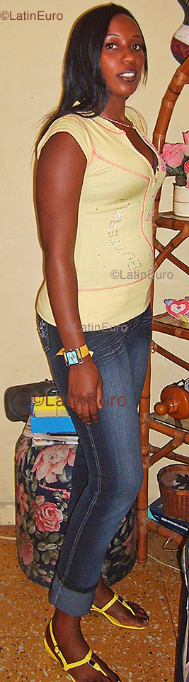 Date this stunning Colombia girl Johana from Cali C8960