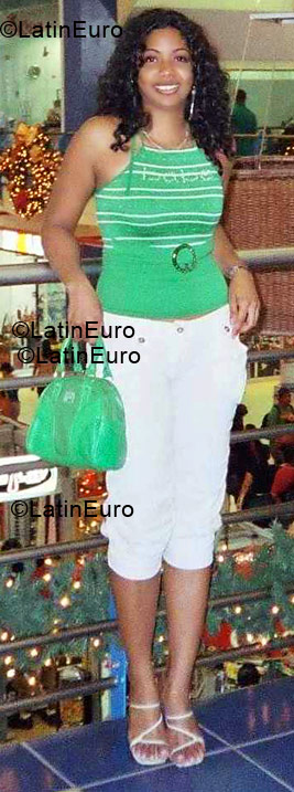 Date this lovely Colombia girl Alexandra- from Cali C8982