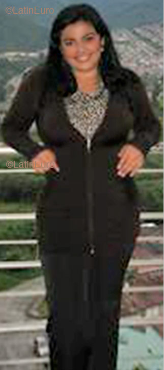 Date this nice looking Colombia girl Nancy from Manizales C9004