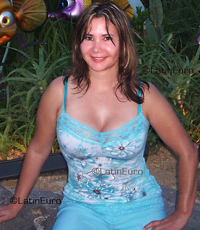 Date this happy Colombia girl Rocio from  C9199
