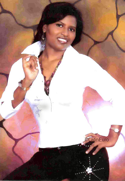 Date this good-looking Colombia girl Tania from  C9383