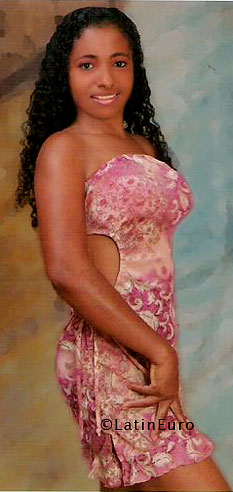 Date this pretty Colombia girl Francia from Cali C9531