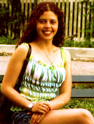 Date this hot Colombia girl Ayde from Bogota C9559