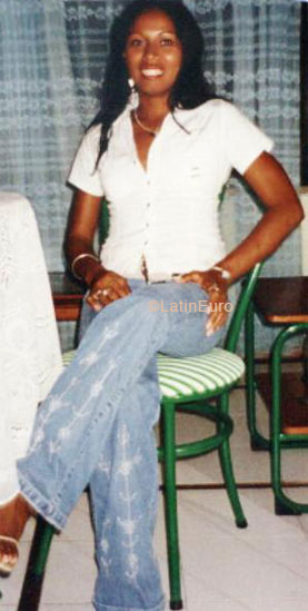 Date this nice looking Colombia girl Aleida from Cartagena C9594