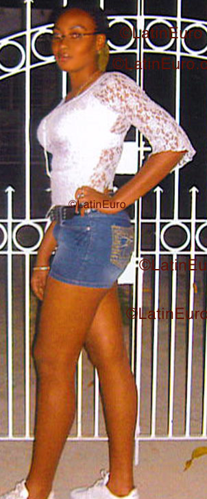 Date this sensual Jamaica girl Alicia from Kingston N-112