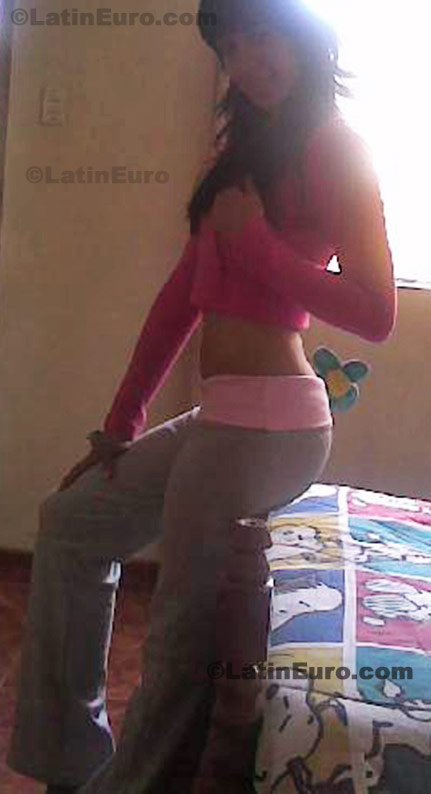 Date this tall Peru girl Maria from Arequipa N-1311