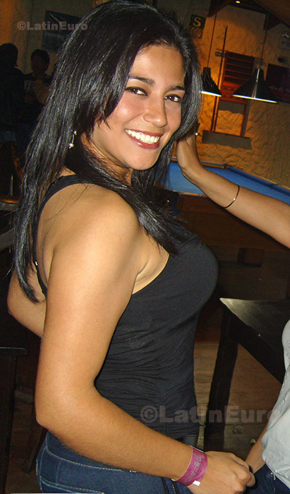 Date this hard body Peru girl Ana from Chiclayo N-1355