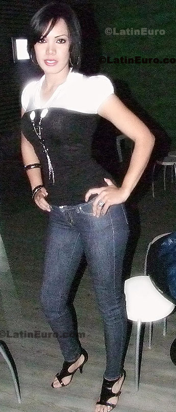 Date this cute Mexico girl Claudia from Nogales N-1429