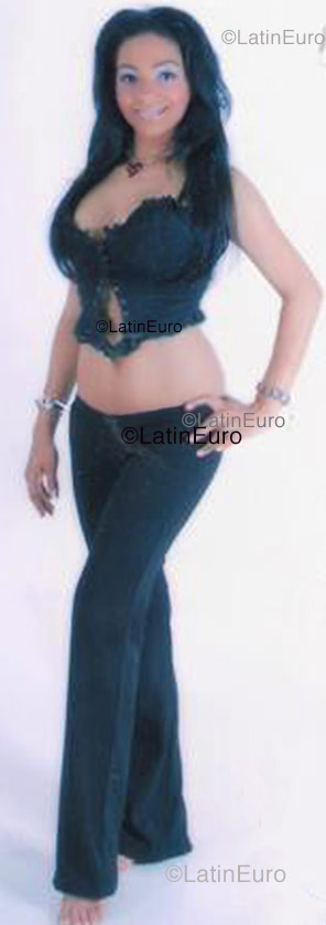 Date this athletic Dominican Republic girl Maireni from Santo Domingo N-157