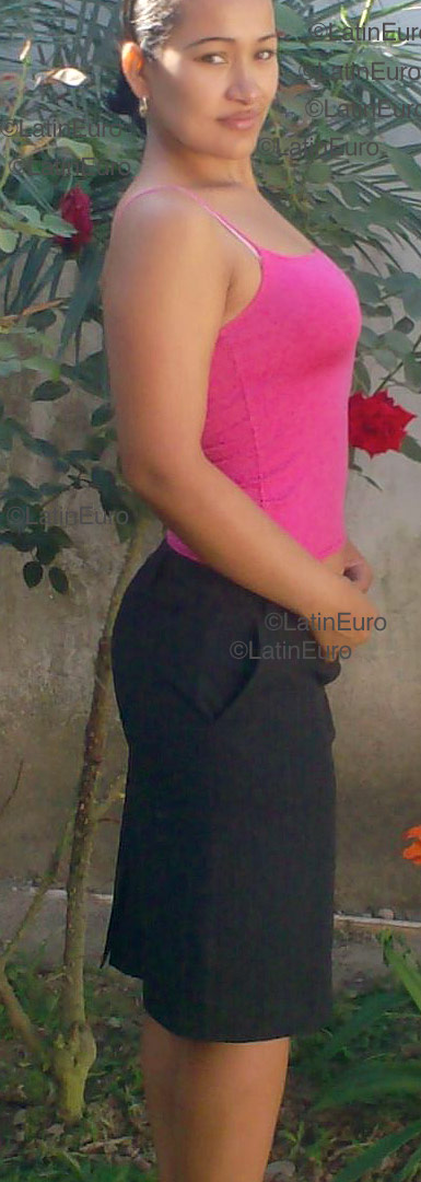 Date this stunning Honduras girl Sandra from Comayagua N-236