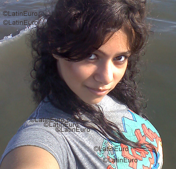 Date this funny Honduras girl Albina from  N-270