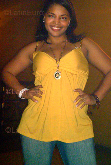 Date this hot Dominican Republic girl Ordelina from Santiago N-452