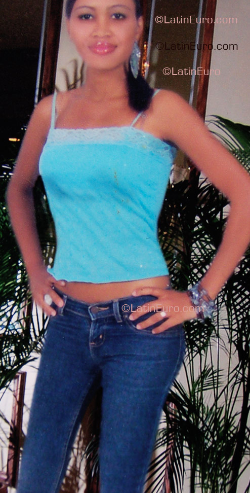 Date this happy Dominican Republic girl Rosanna from Santiago N-53