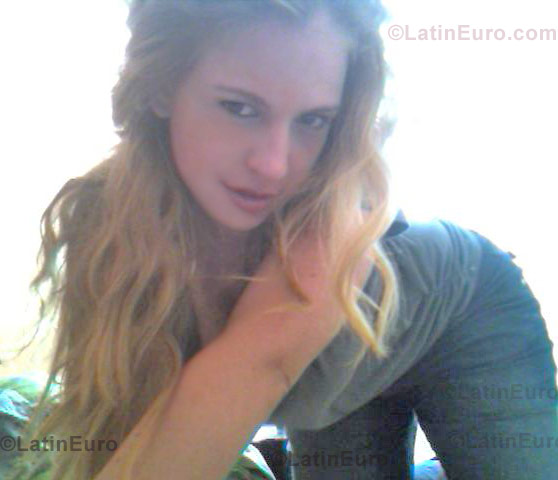 Date this foxy Venezuela girl Melissa from  N-547