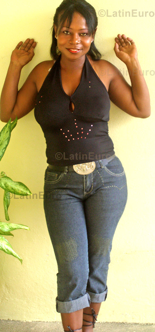 Date this beautiful Dominican Republic girl Carlixta from Santiago N-613