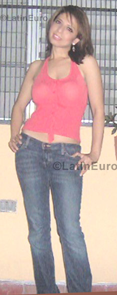 Date this tall Any Country girl Norma from Tegucigalpa N-621