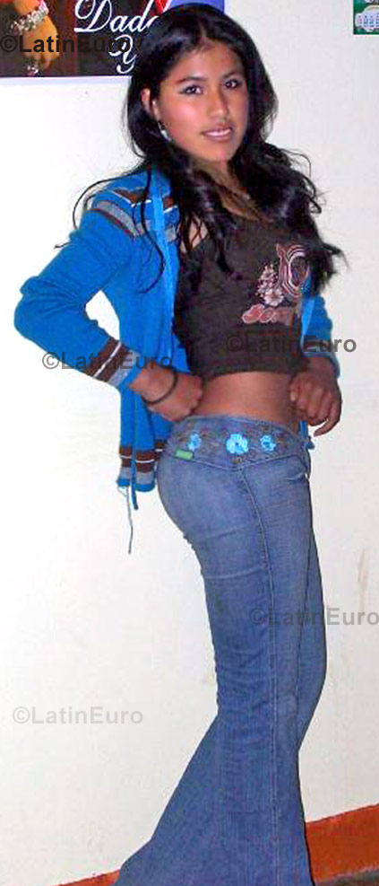 Date this beautiful Peru girl Judit from Cusco N-703