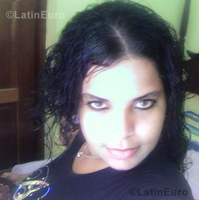 Date this charming Dominican Republic girl Stefany from Santiago N-710
