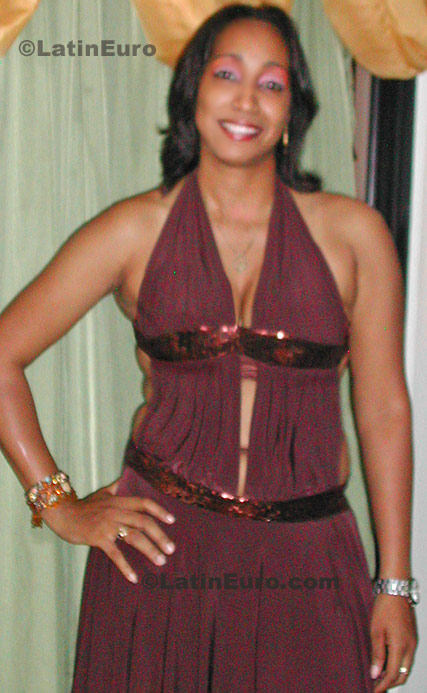 Date this sultry Dominican Republic girl Maria from La Vega N-765