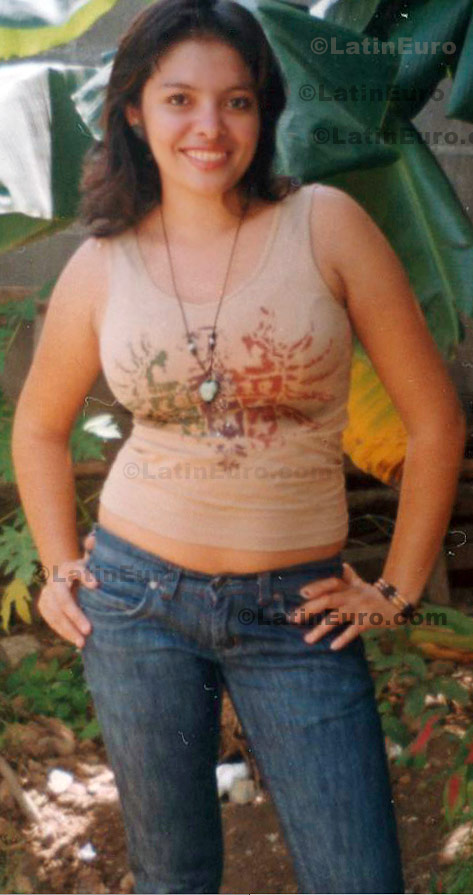 Date this foxy Honduras girl Karina from Choluteca N-819