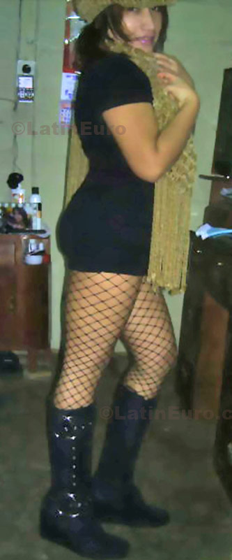 Date this sultry Peru girl Jaquelin from Callao N-904