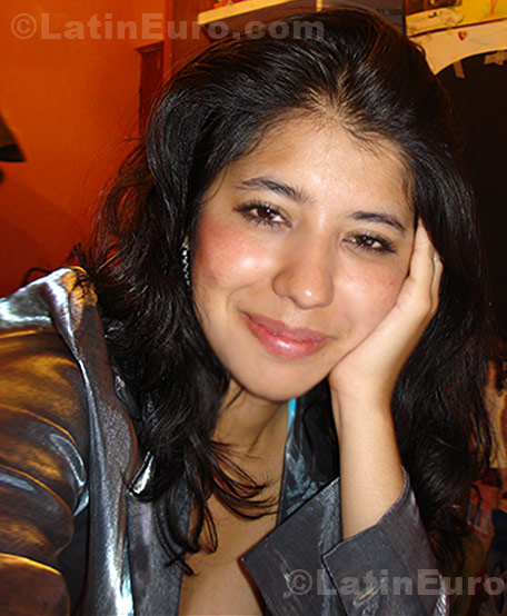 Date this sensual Mexico girl Luiza from Cuernavaca N-944