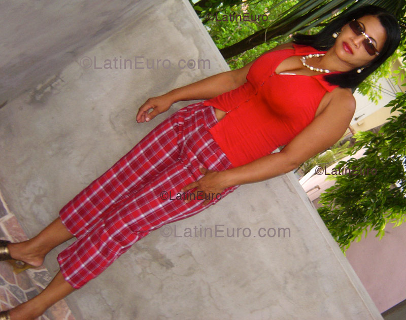 Date this fun Dominican Republic girl Dominican from Santo Domingo N-97