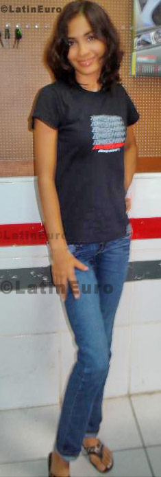 Date this fun Any Country girl Roci from Lima N-978