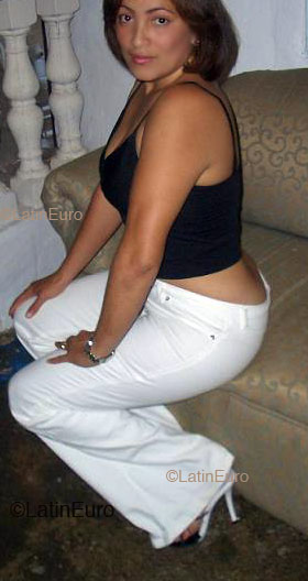 Date this gorgeous Dominican Republic girl Mari from Bonao N1199