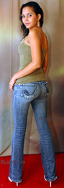 Date this charming Dominican Republic girl Cecilia from La Vega N1250