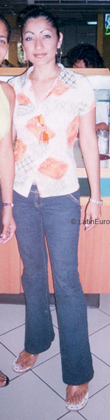 Date this happy Honduras girl Lizeth from Choloma N1462