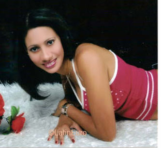 Date this hard body Dominican Republic girl Mirian from Santo Domingo N1553
