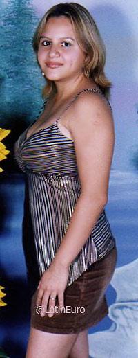 Date this attractive Honduras girl Tania from  N1644
