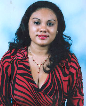 Date this beautiful Honduras girl Glenis from La Ceiba N1695
