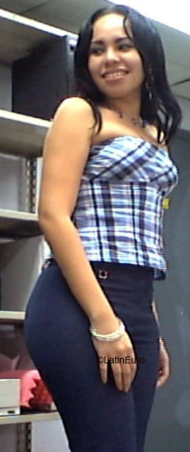 Date this georgeous Honduras girl Jennina from San Pedro Sula N1702