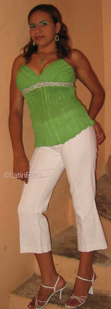 Date this nice looking Dominican Republic girl Mercedes from  N1798