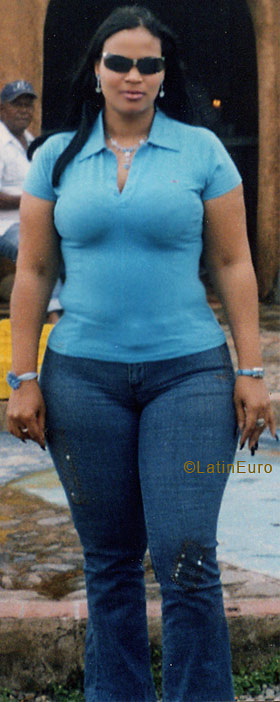 Date this cute Dominican Republic girl Dannia from  N1975