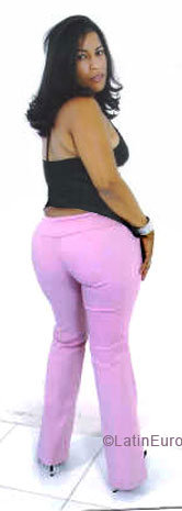 Date this tall Dominican Republic girl Laura from Bonao N2090