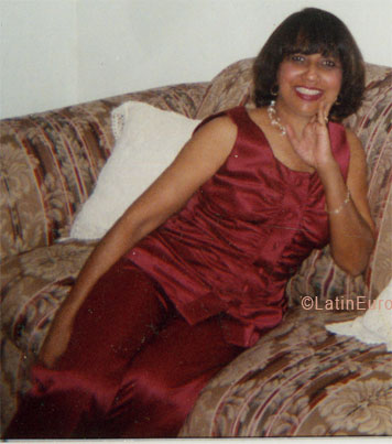 Date this charming Dominican Republic girl Maria from Santo Domingo N2112