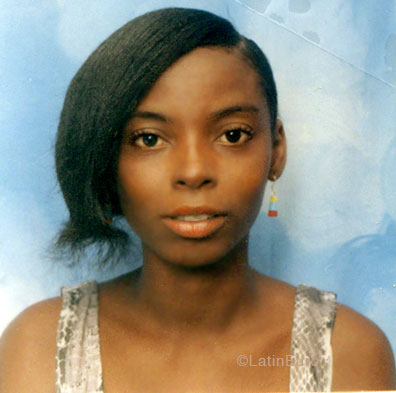 Date this athletic Any Country girl Magalie from  N2222