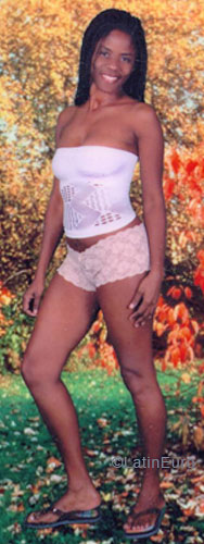 Date this attractive Jamaica girl Naomi from Kingston N2328