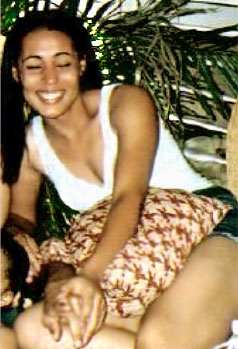Date this hot Dominican Republic girl Evelyn from Santo Domingo N2371