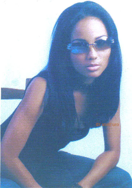 Date this georgeous Any Country girl Dinny from  N2374