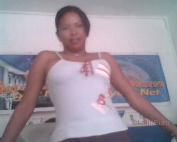 Date this nice looking Dominican Republic girl Elizabeth from Nagua N2500
