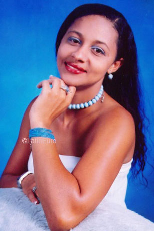 Date this hard body Dominican Republic girl Patricia from Santiago N2540