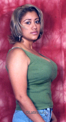 Date this foxy Honduras girl Thelma from  N2573